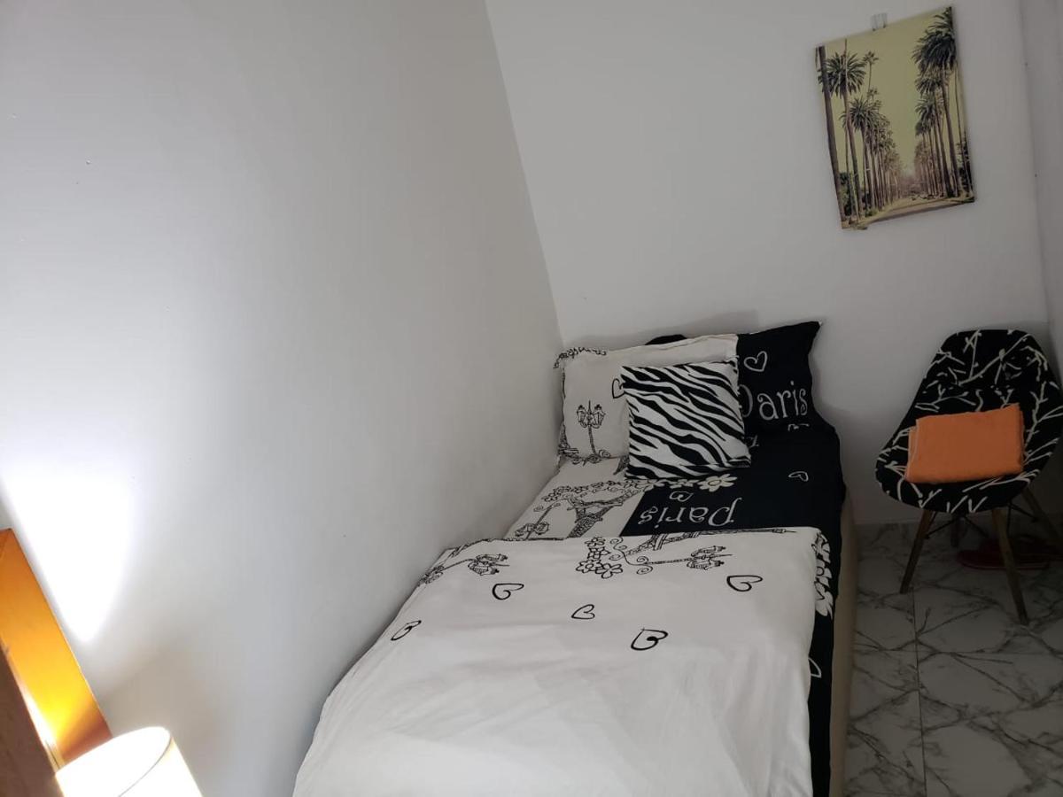Comfy Zone Apartamento Abu Dhabi Exterior foto